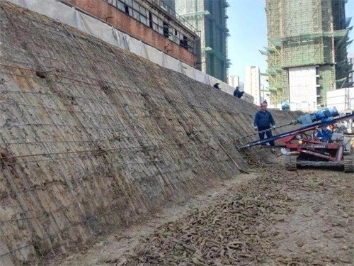 石屏建筑边坡支护